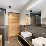 Valgrisa Mountain 2 瓦尔格里森凯